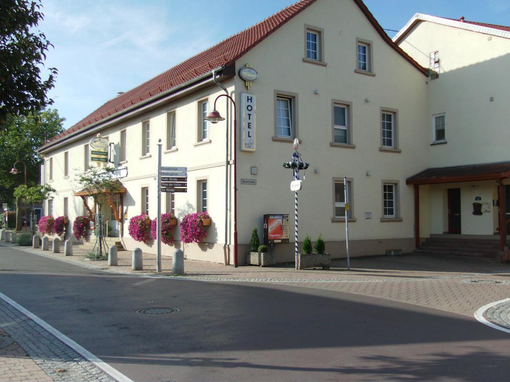 Garni Zum Adler Hotel Gensingen Exterior photo